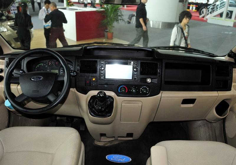 江铃汽车 新世代全顺 2009款 2.4L柴油豪华型短轴中顶Duratorq
