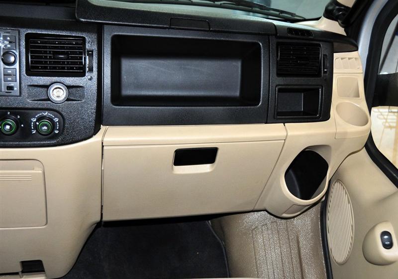 江铃汽车 新世代全顺 2009款 2.4L柴油豪华型短轴中顶Duratorq