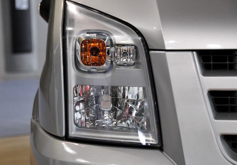 江铃汽车 新世代全顺 2009款 2.4L柴油豪华型短轴中顶Duratorq