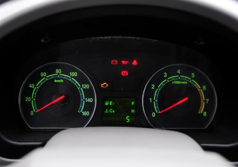 哈飞汽车 路尊小霸王 2010款 1.0L经济型D10