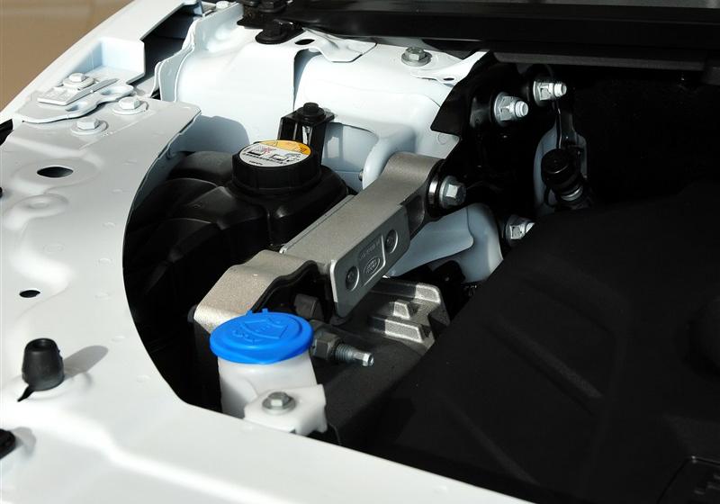 路虎 极光 2012款 2.0T 5门耀动版