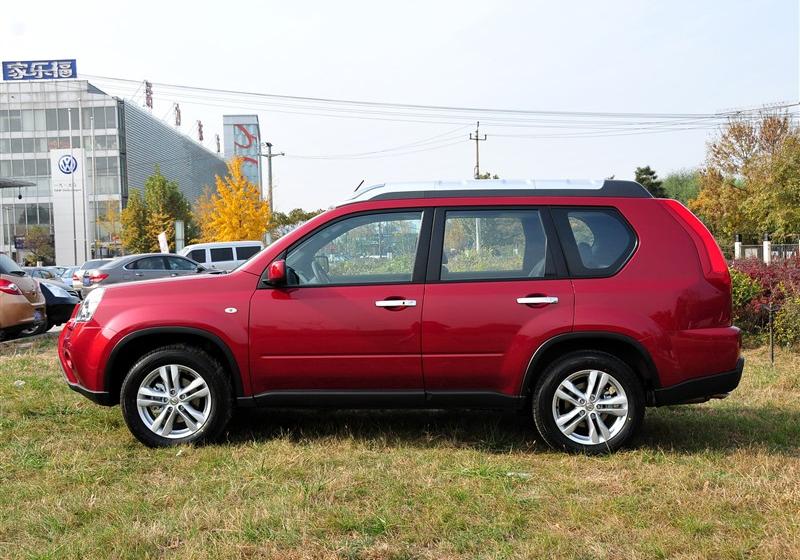 东风日产 奇骏 2012款 2.5L XV 至尊版 CVT 4WD