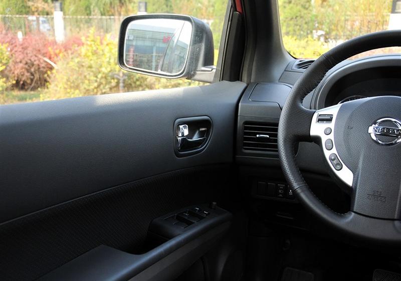东风日产 奇骏 2012款 2.5L XV 至尊版 CVT 4WD