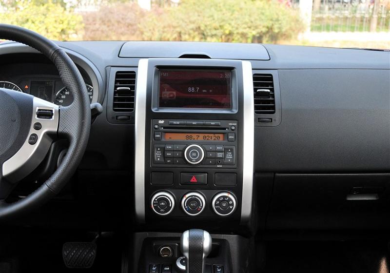 东风日产 奇骏 2012款 2.5L XV 至尊版 CVT 4WD