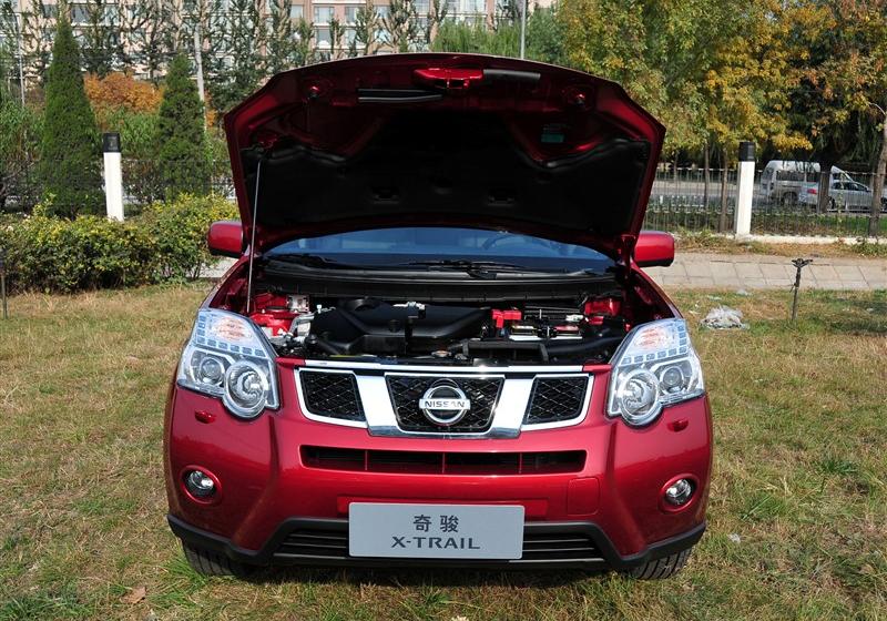 东风日产 奇骏 2012款 2.5L XV 至尊版 CVT 4WD