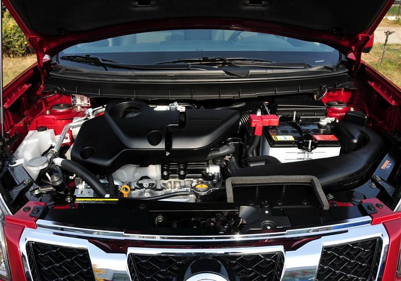 东风日产 奇骏 2012款 2.5L XV 至尊版 CVT 4WD