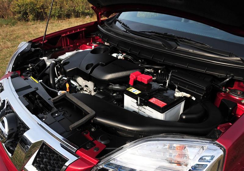 东风日产 奇骏 2012款 2.5L XV 至尊版 CVT 4WD