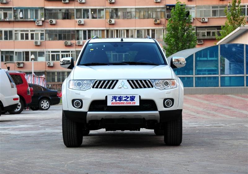 三菱(进口) 帕杰罗·劲畅 2011款 3.0L 豪华运动版