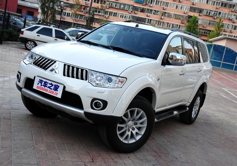 三菱(进口) 帕杰罗·劲畅 2011款 3.0L 豪华运动版