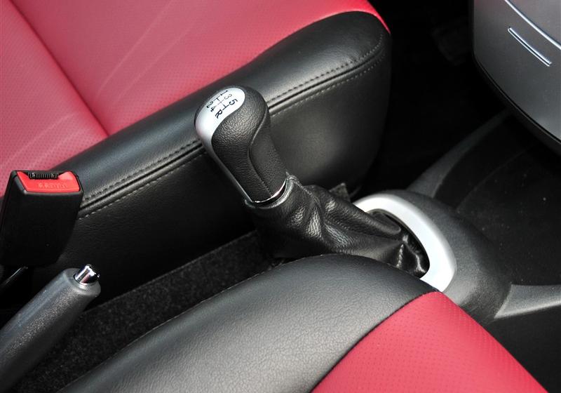 腾翼C20R  2011款 1.5 手动都市型