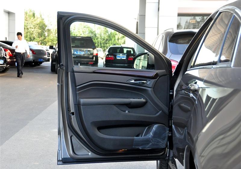 凯迪拉克SRX  2012款 3.0L 精英型