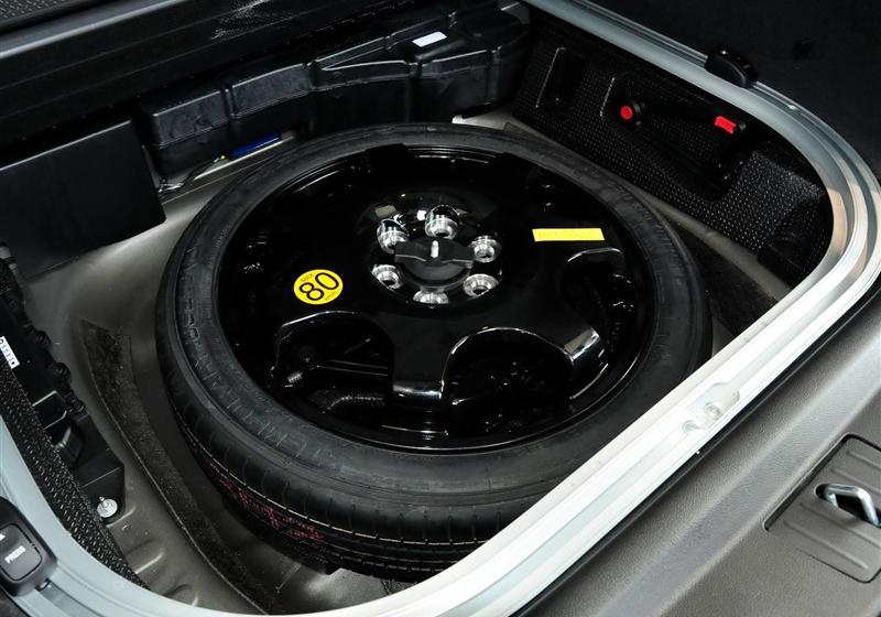 凯迪拉克SRX  2012款 3.0L 领先型
