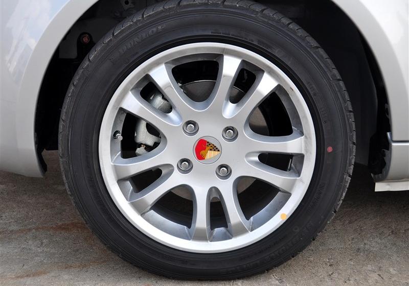 莲花L5  2011款 Sportback 1.6AT 风尚版