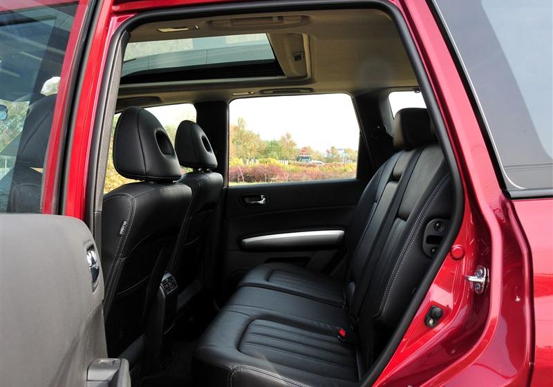 奇骏  2012款 2.5L XV 至尊版 CVT 4WD