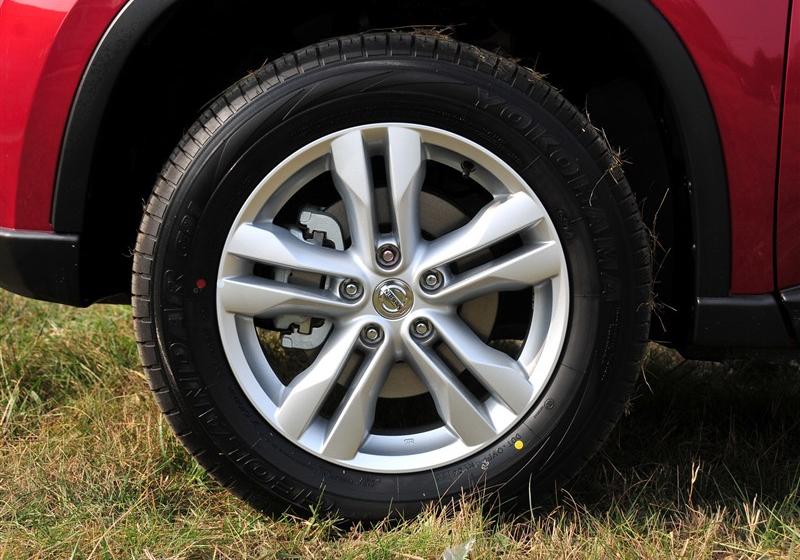 奇骏  2012款 2.5L XV 至尊版 CVT 4WD