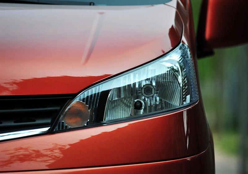 日产NV200  2010款 1.6 尊贵型 232座