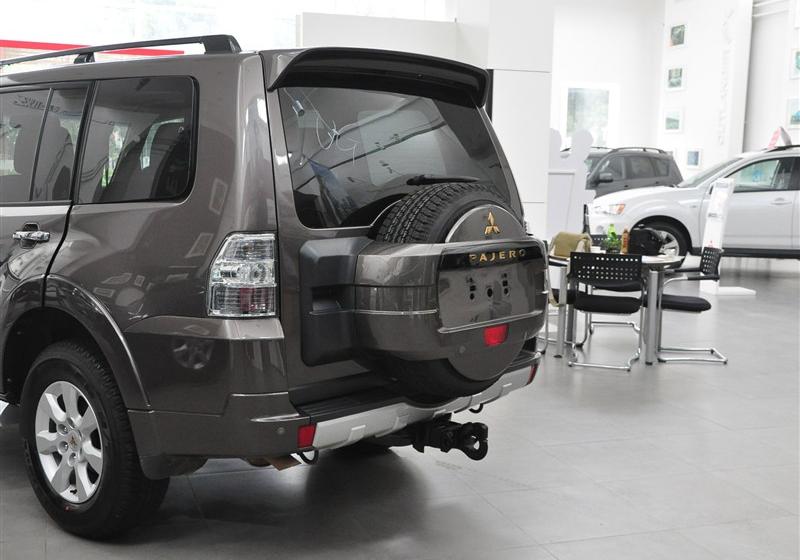 帕杰罗(进口)  2012款 3.0L 精英超越版