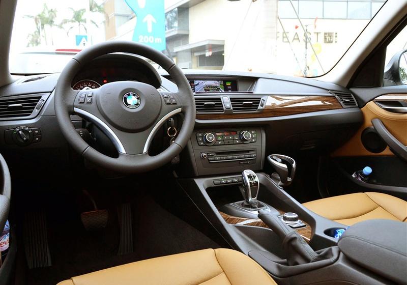 华晨宝马 宝马X1 2012款 xDrive20i豪华型
