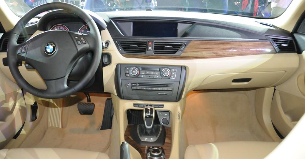 华晨宝马 宝马X1 2012款 xDrive20i豪华型