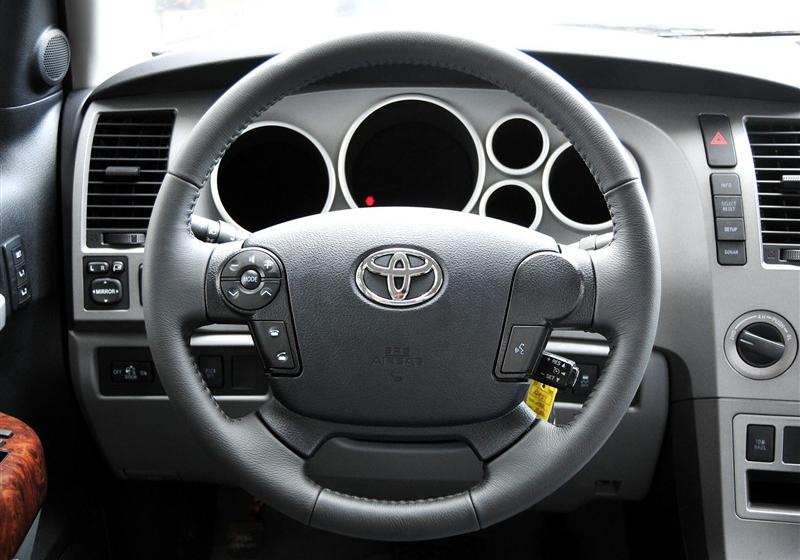 丰田(进口) 坦途Tundra 2011款 5.7 标准型