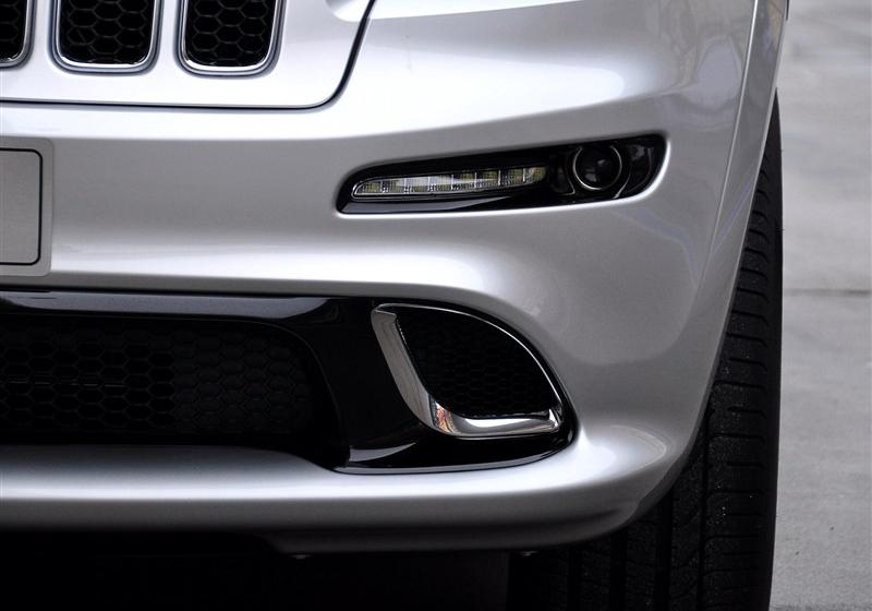 Jeep吉普 大切诺基(进口) 2012款 6.4 SRT8