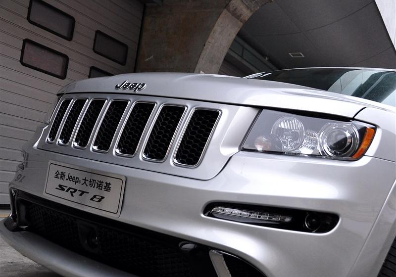 Jeep吉普 大切诺基(进口) 2012款 6.4 SRT8