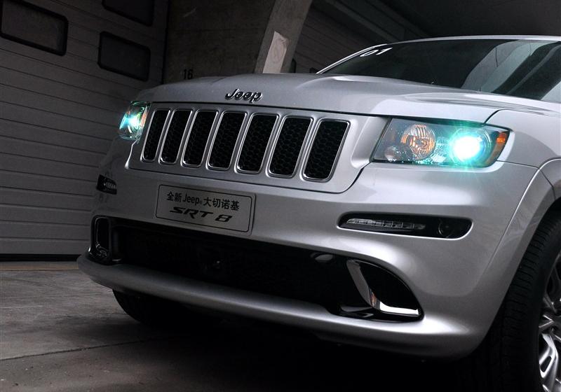 Jeep吉普 大切诺基(进口) 2012款 6.4 SRT8