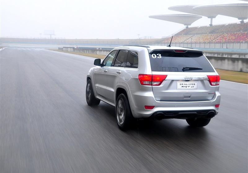 Jeep吉普 大切诺基(进口) 2012款 6.4 SRT8