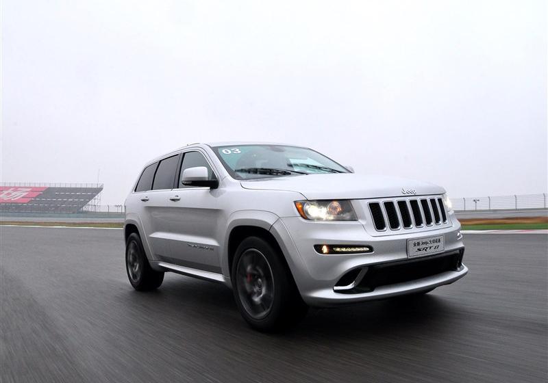 Jeep吉普 大切诺基(进口) 2012款 6.4 SRT8