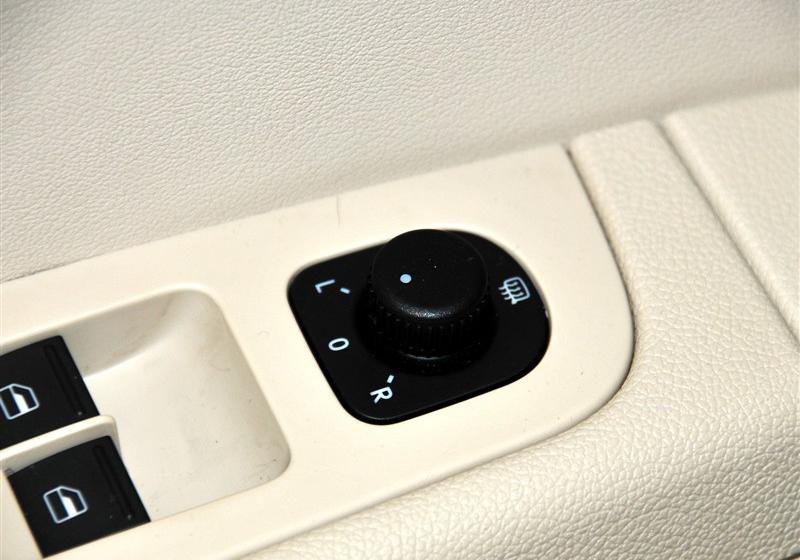上海大众斯柯达 昊锐 2012款 1.8TSI AT贵雅版