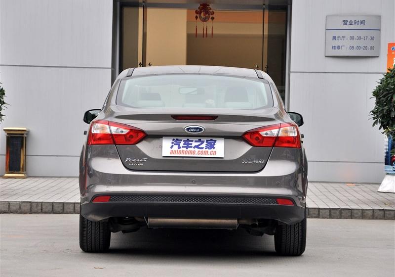 福克斯  2012款 三厢1.6 AT尊贵型