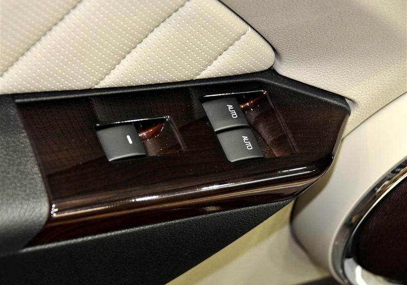 嘉路  2010款 3.7L 敞篷版