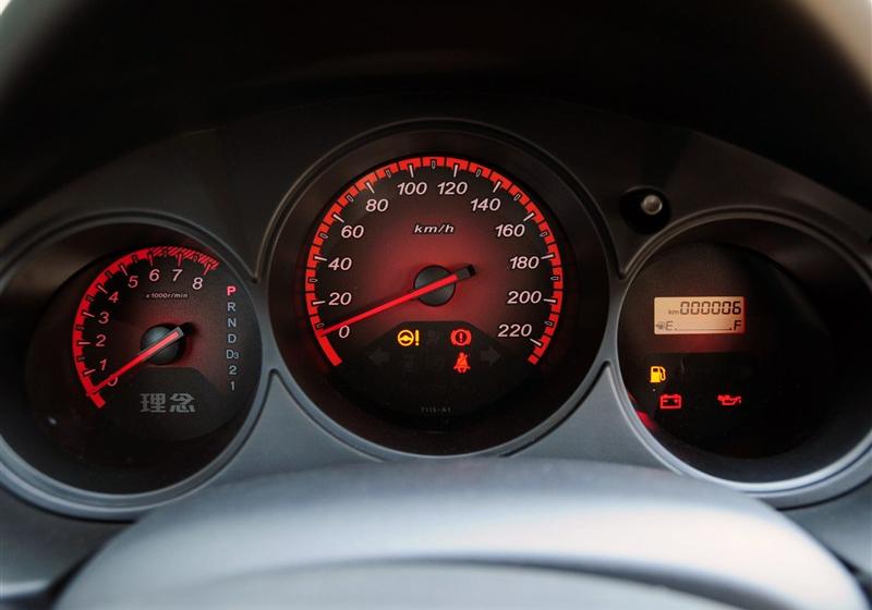 理念S1  2012款 1.3L AT舒适型