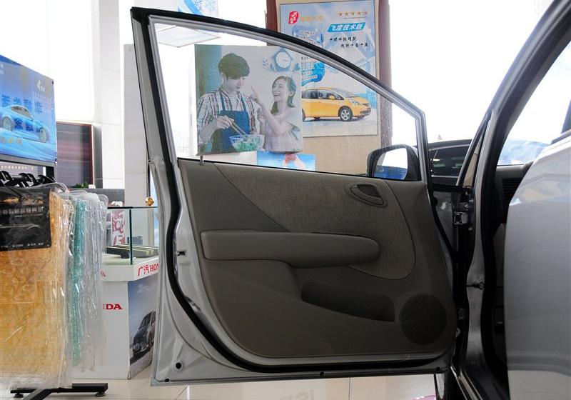 理念S1  2012款 1.5L MT舒适型