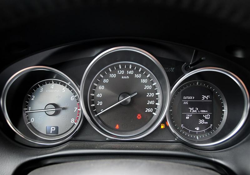 马自达CX-5  2012款 2.0L 四驱尊贵导航版