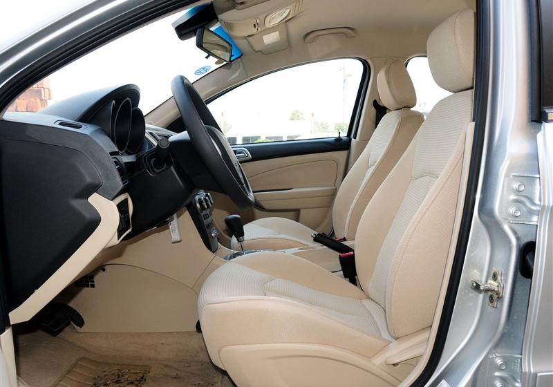 奇瑞A3  2012款 三厢 1.6CVT 进取型