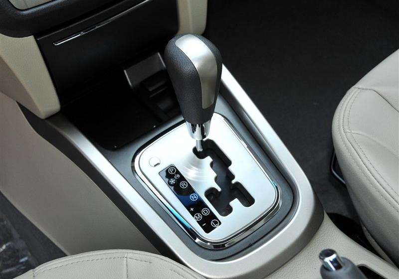瑞麒G3  2012款 1.6L CVT豪华型