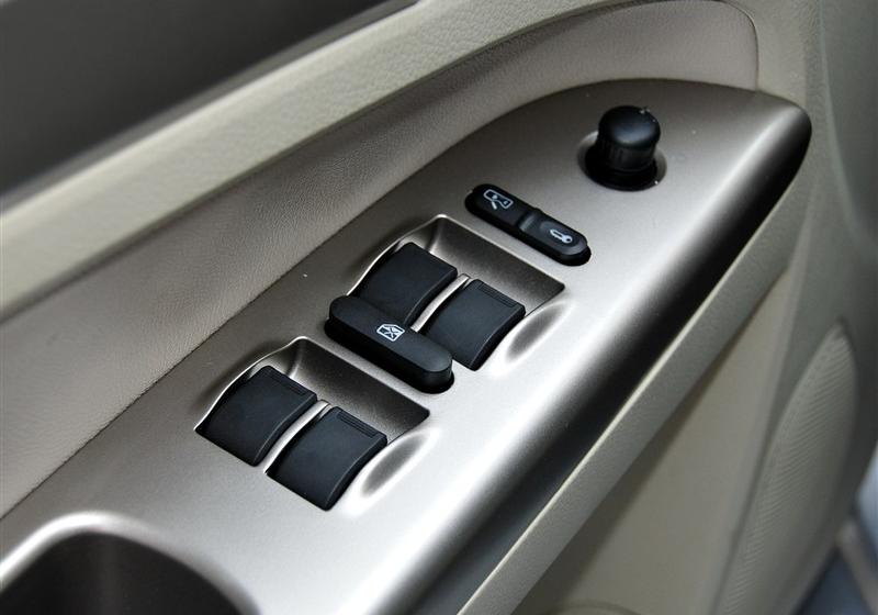 瑞麒G3  2012款 1.6L CVT豪华型
