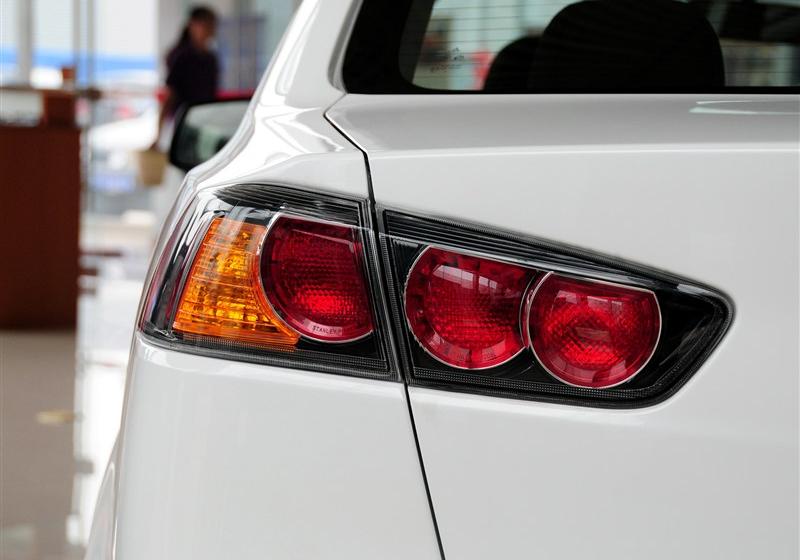 三菱翼神  2012款 1.8L 时尚版舒适型CVT