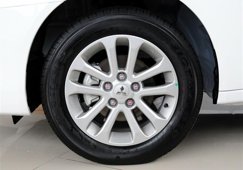 三菱翼神  2012款 1.8L 时尚版舒适型CVT