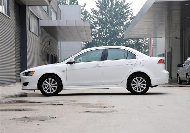 三菱翼神  2012款 2.0L 致炫版旗舰型CVT