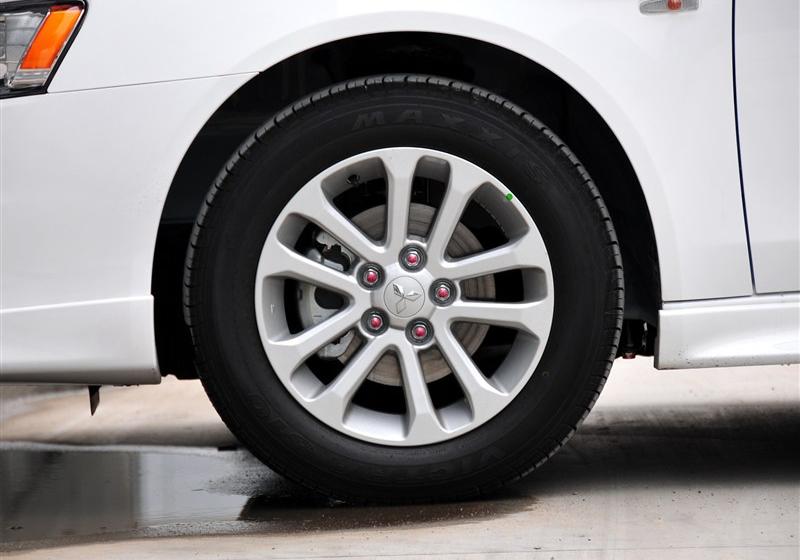 三菱翼神  2012款 2.0L 致炫版旗舰型CVT