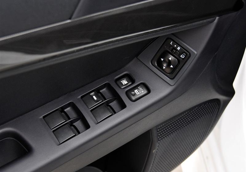 三菱翼神  2012款 2.0L 致炫版旗舰型CVT