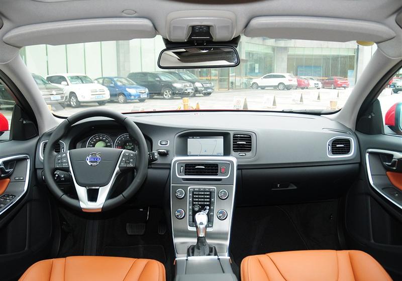 沃尔沃V60  2013款 2.0T T5 智尊版
