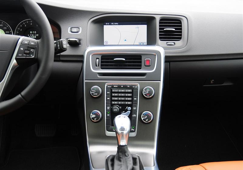 沃尔沃V60  2013款 2.0T T5 智尊版