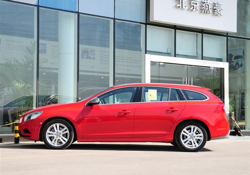 沃尔沃V60  2012款 3.0 T6 AWD 运动版