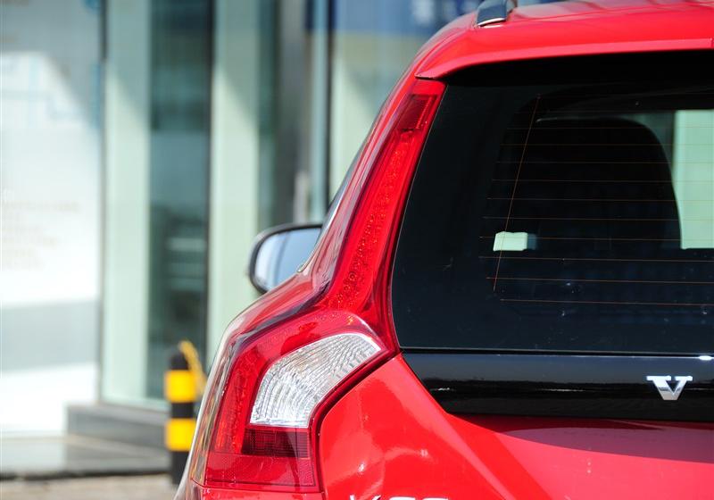 沃尔沃V60  2012款 3.0 T6 AWD 运动版
