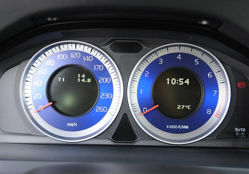沃尔沃V60  2012款 3.0 T6 AWD 运动版