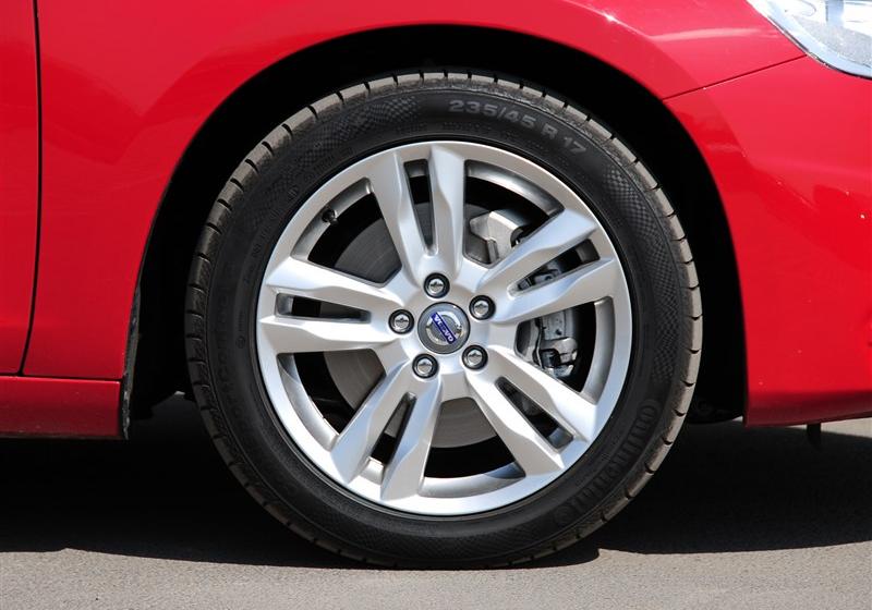 沃尔沃V60  2012款 3.0 T6 AWD 运动版