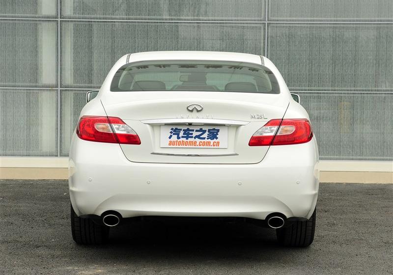 英菲尼迪M系  2012款 M25L 奢华版
